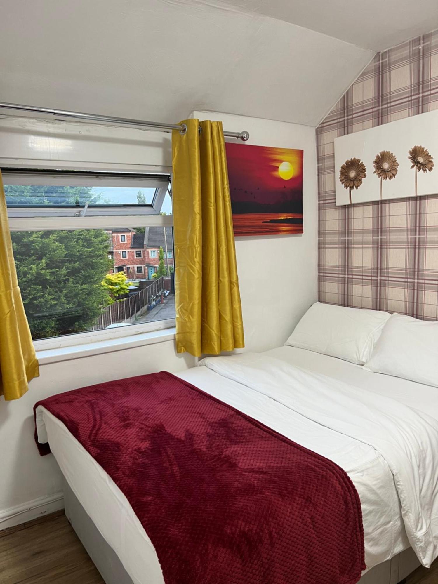 Rosewood Lodgings Special Offer For Student On Long Stay Manchester Eksteriør billede