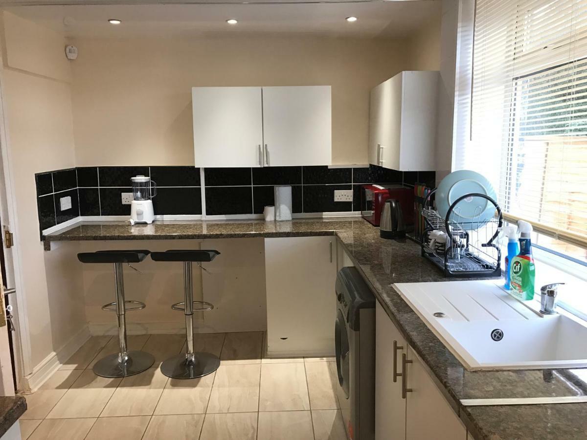 Rosewood Lodgings Special Offer For Student On Long Stay Manchester Eksteriør billede